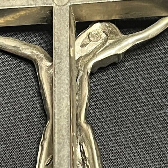 VTG Silver Tone Metal Jesus on Cross Crucifix Wall Hanging Religious 7.75"x4.5" - Picture 7 of 16